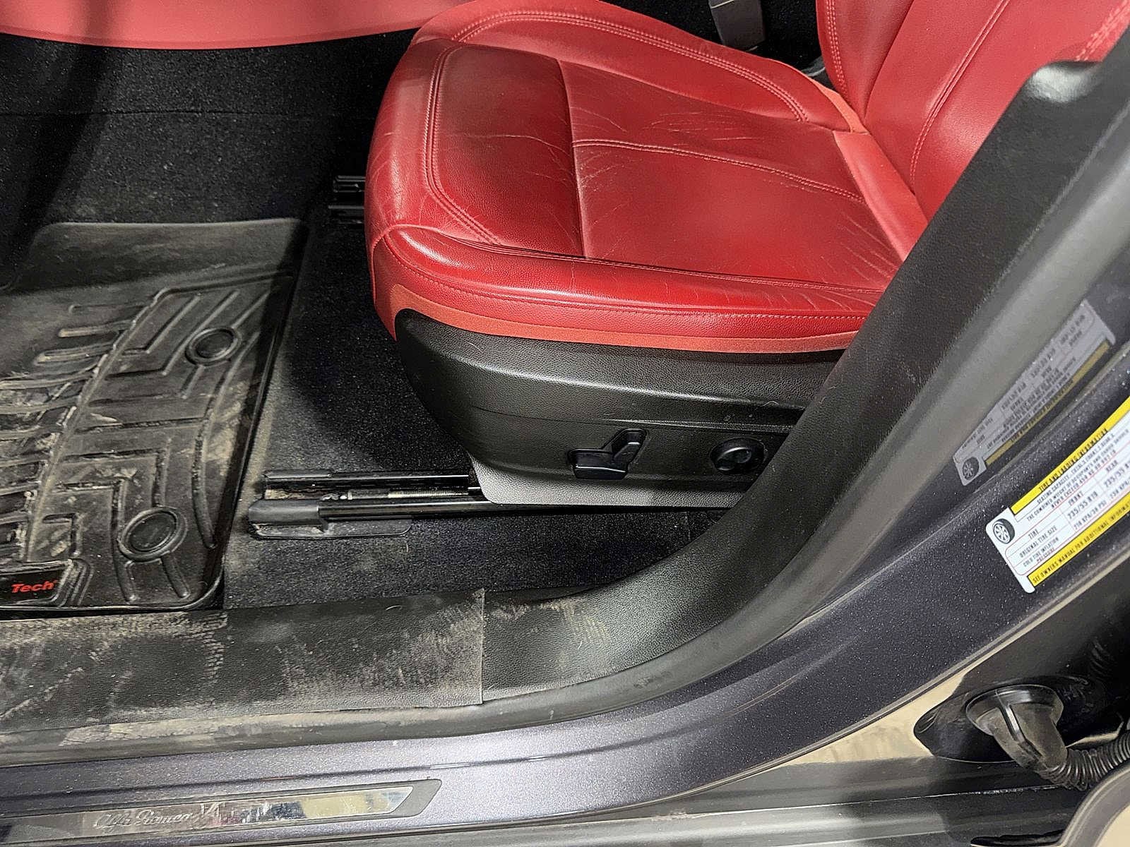 Thumbnail: 2019 Alfa Romeo Stelvio - 22