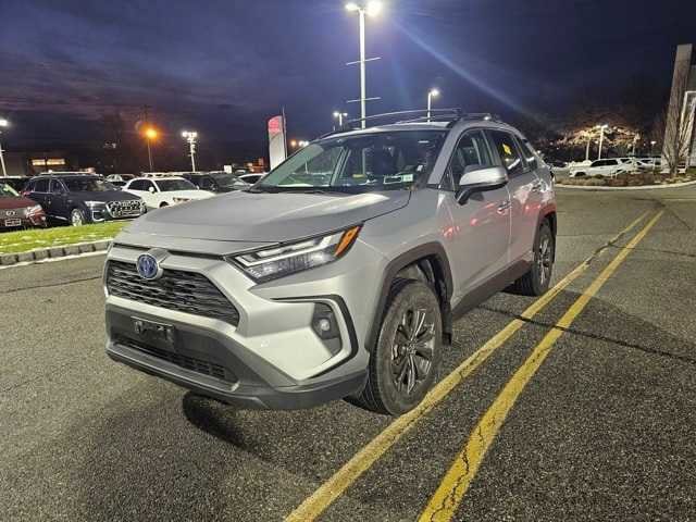 2024 Toyota RAV4 XLE Premium's photo