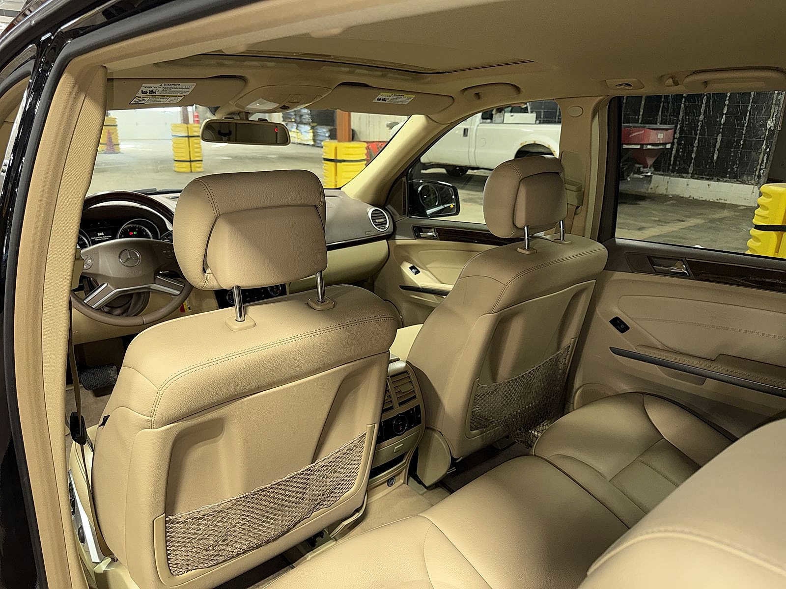 Thumbnail: 2011 Mercedes-Benz GL-Class - 30