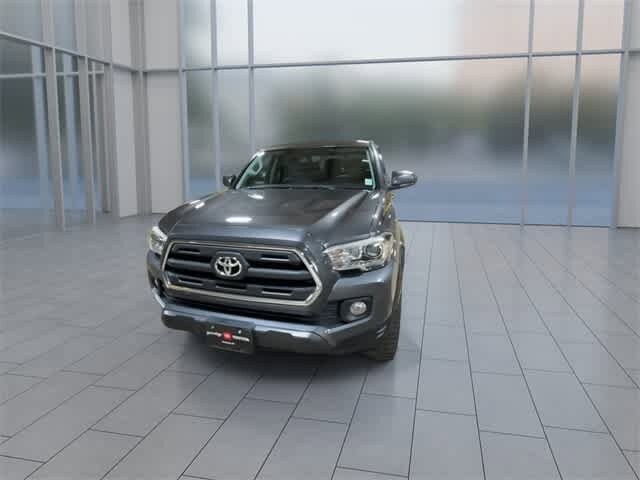 2016 Toyota Tacoma SR5 V6 photo 3