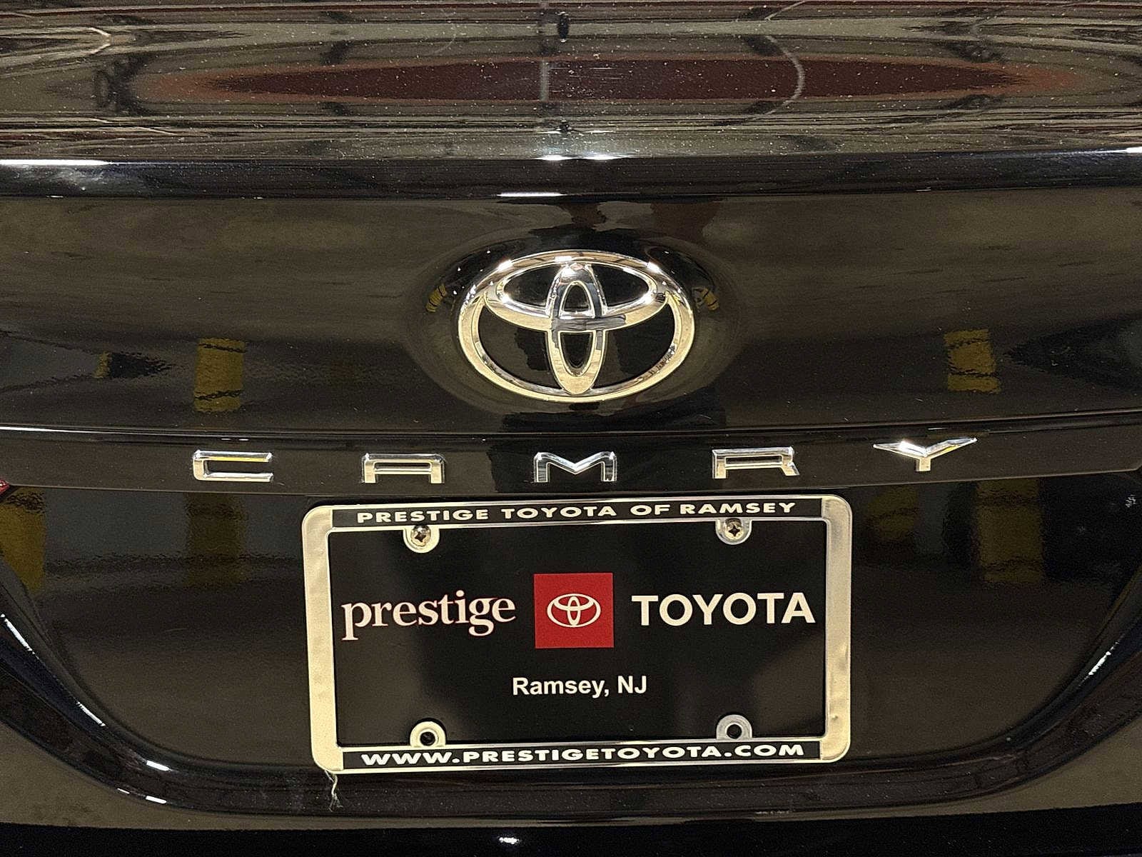 Thumbnail: 2021 Toyota Camry - 25