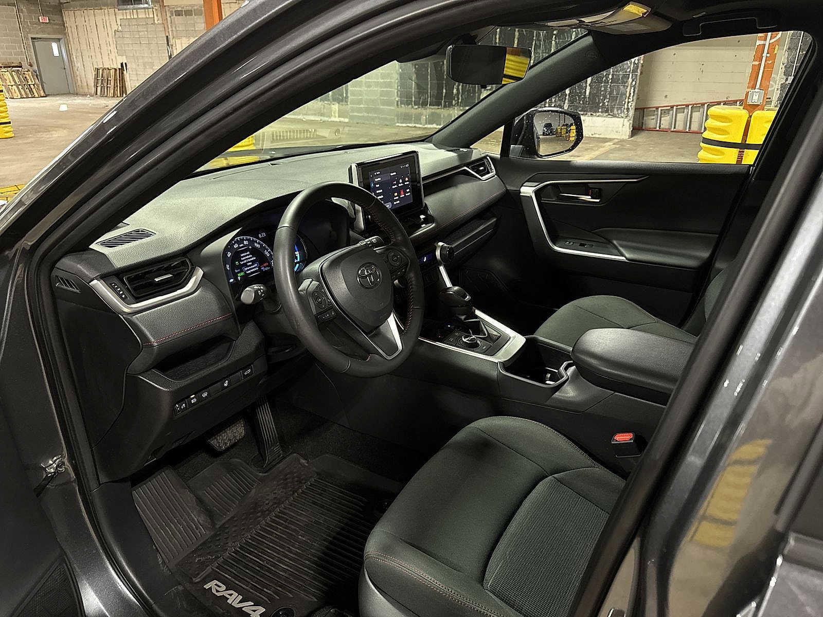 Thumbnail: 2023 Toyota RAV4 - 30