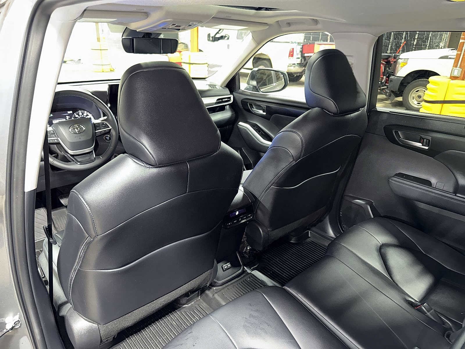 Thumbnail: 2026 Toyota Highlander - 31