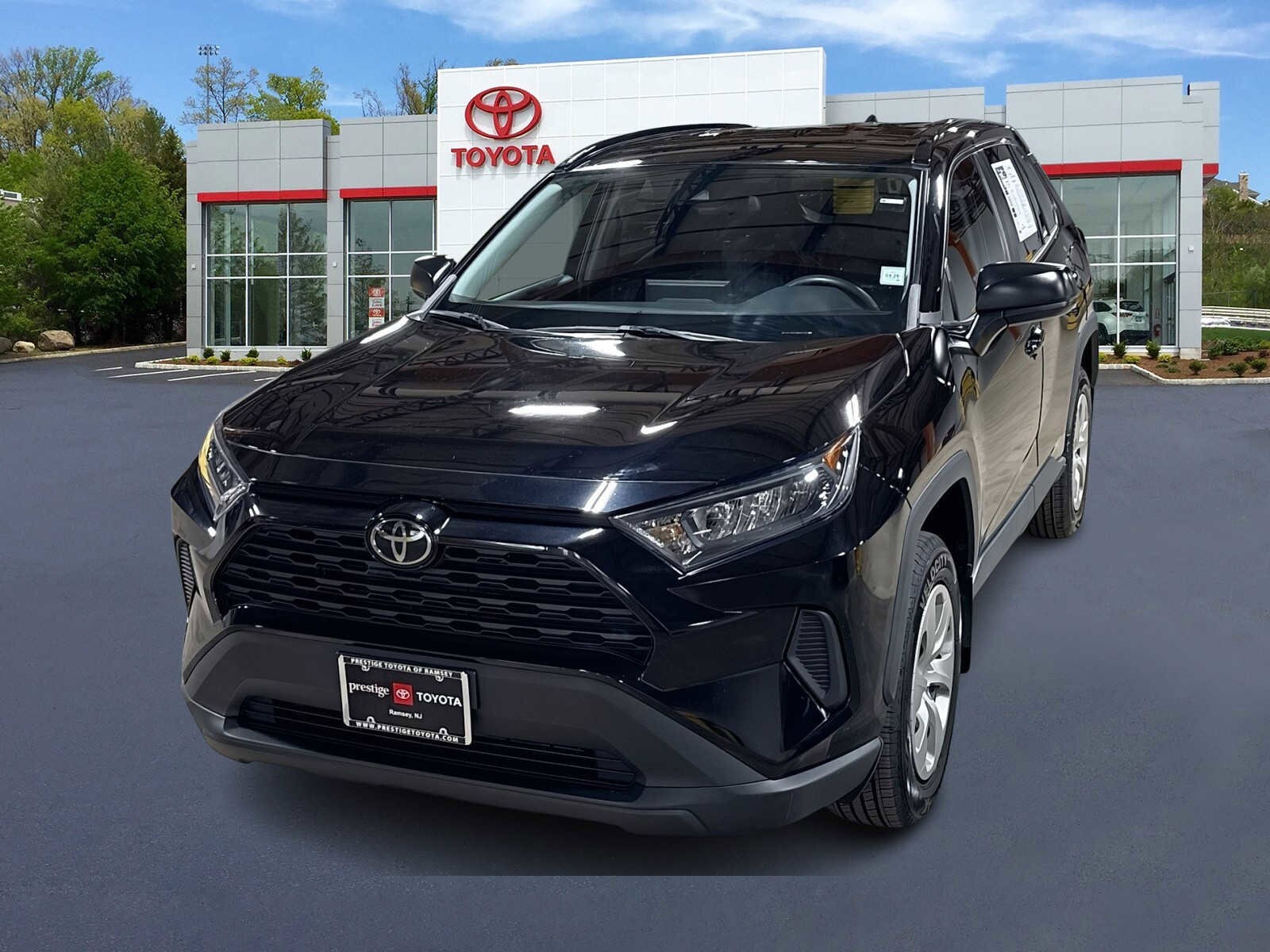 Thumbnail: 2021 Toyota RAV4 - 1
