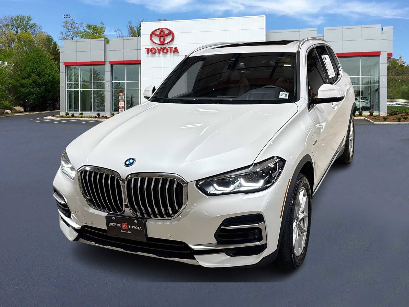 Thumbnail: 2022 BMW X5 - 1