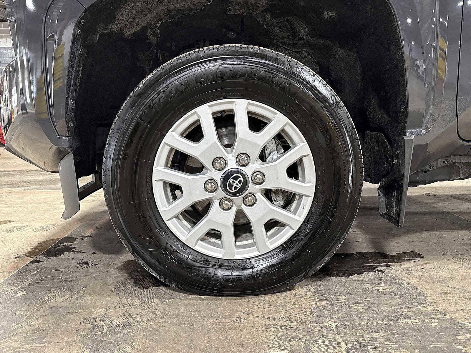 Thumbnail: 2024 Toyota Tacoma - 10