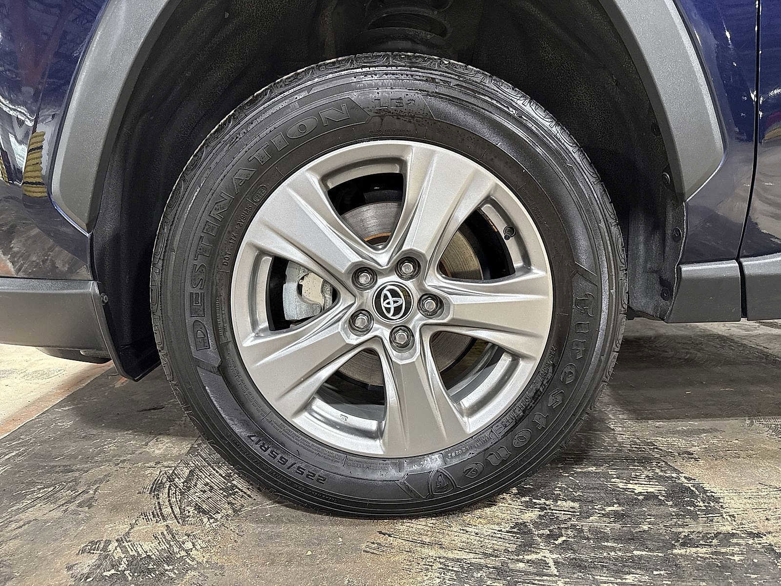 Thumbnail: 2024 Toyota RAV4 - 10