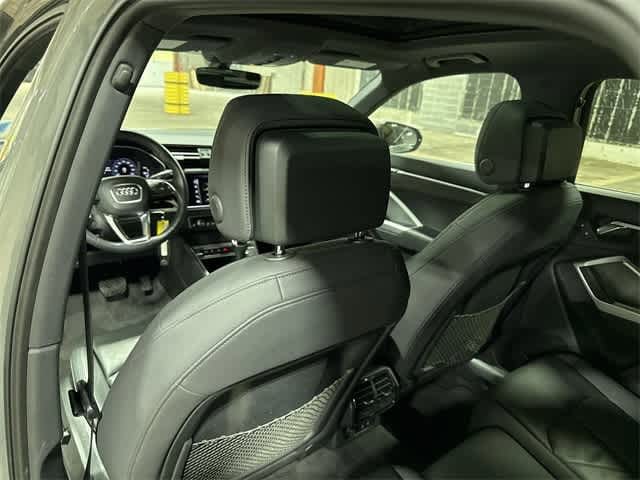 Thumbnail: 2020 Audi Q3 - 28