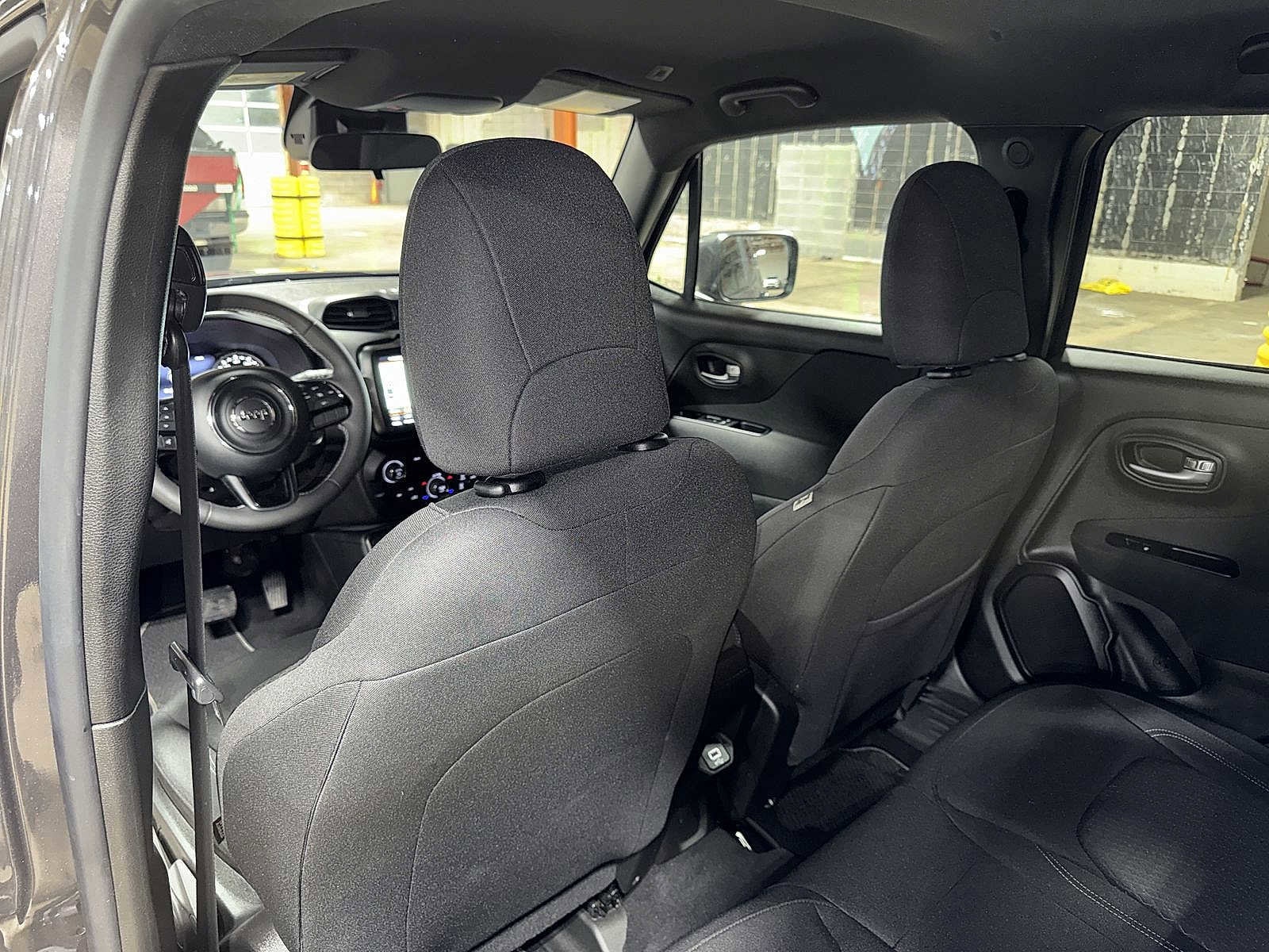 Thumbnail: 2021 Jeep Renegade - 27