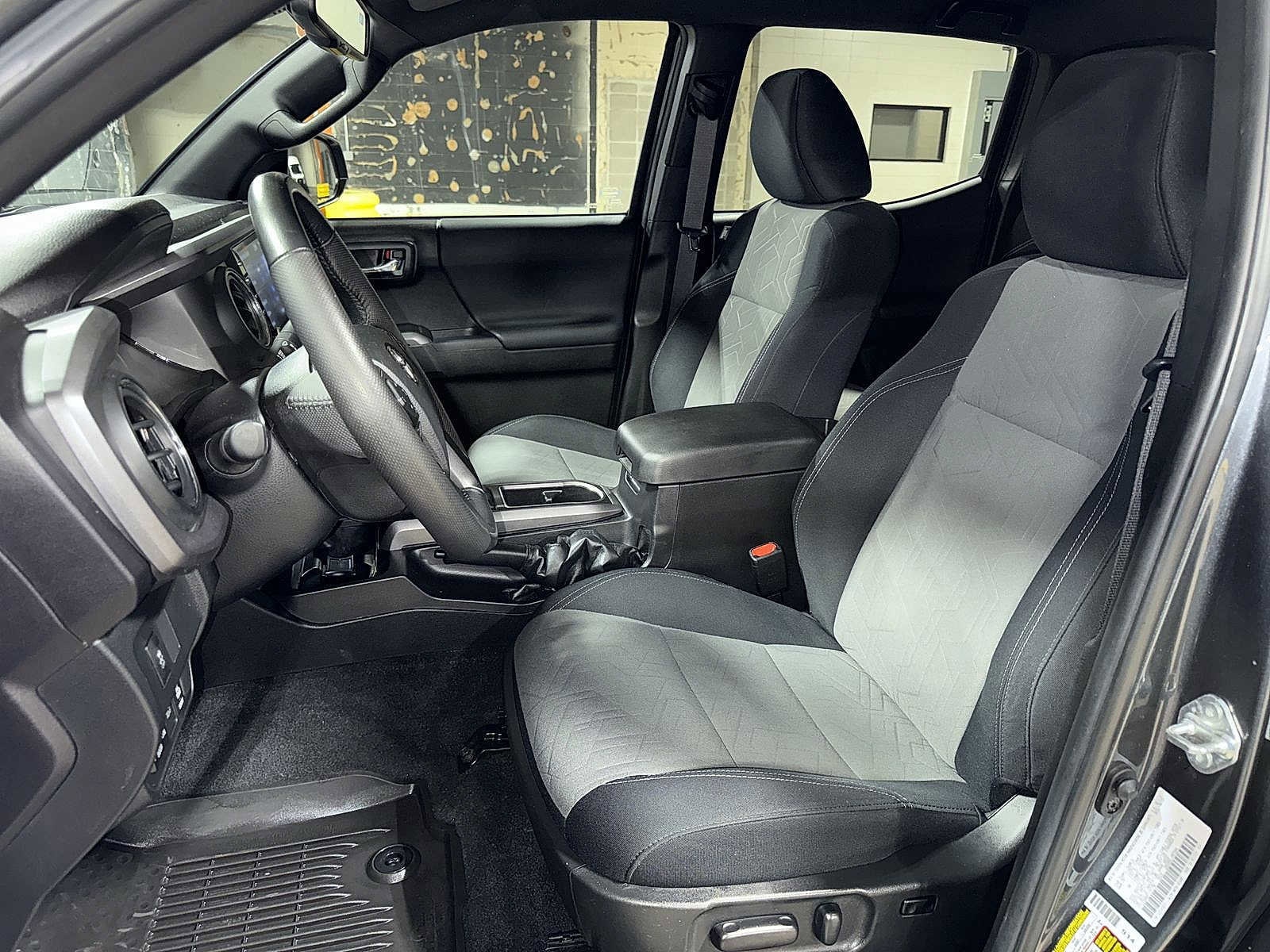 Thumbnail: 2023 Toyota Tacoma - 15