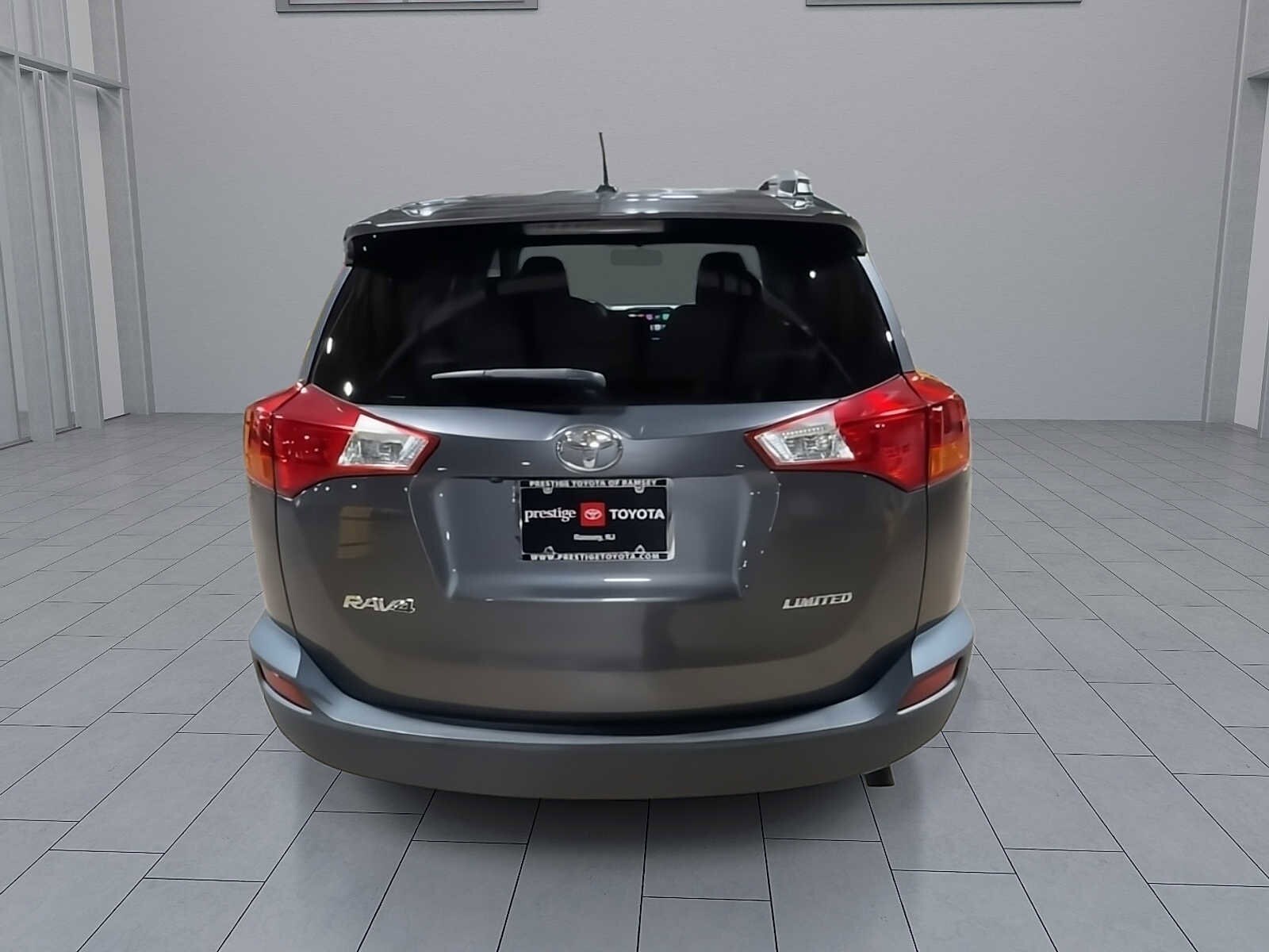 Thumbnail: 2015 Toyota RAV4 - 7