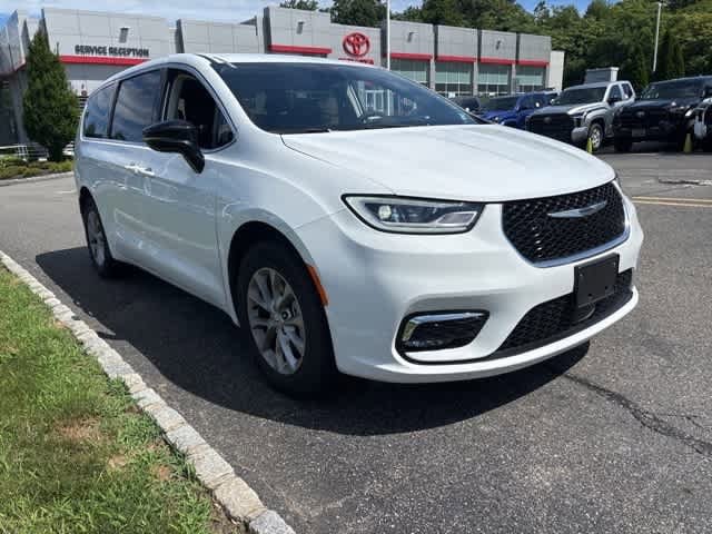 Thumbnail: 2024 Chrysler Pacifica - 3