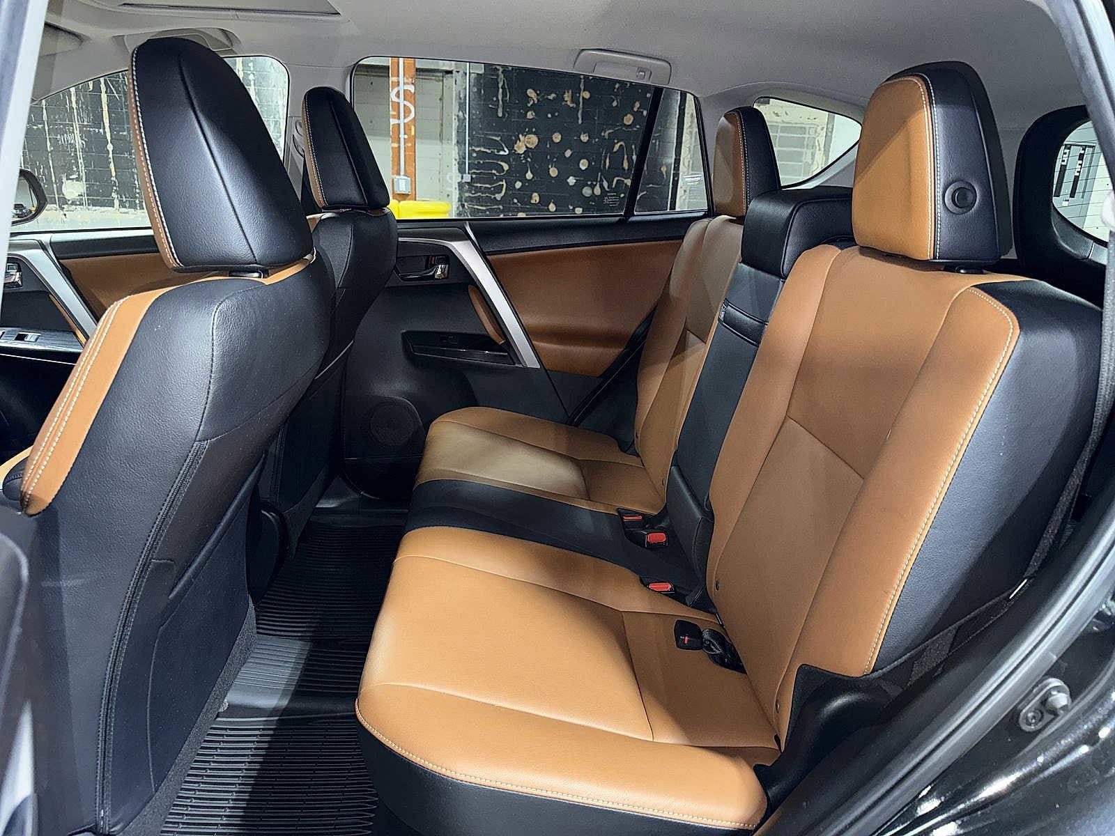 Thumbnail: 2017 Toyota RAV4 - 17