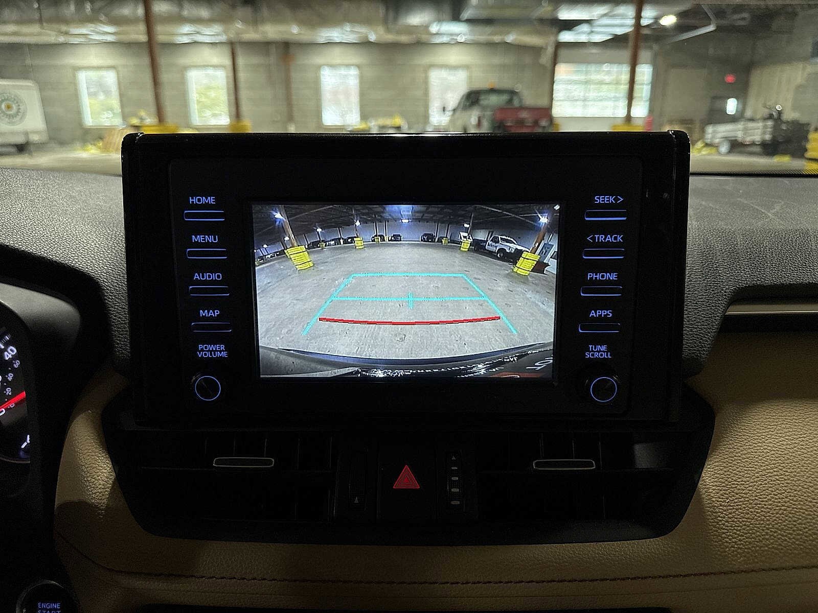 Thumbnail: 2019 Toyota RAV4 - 25