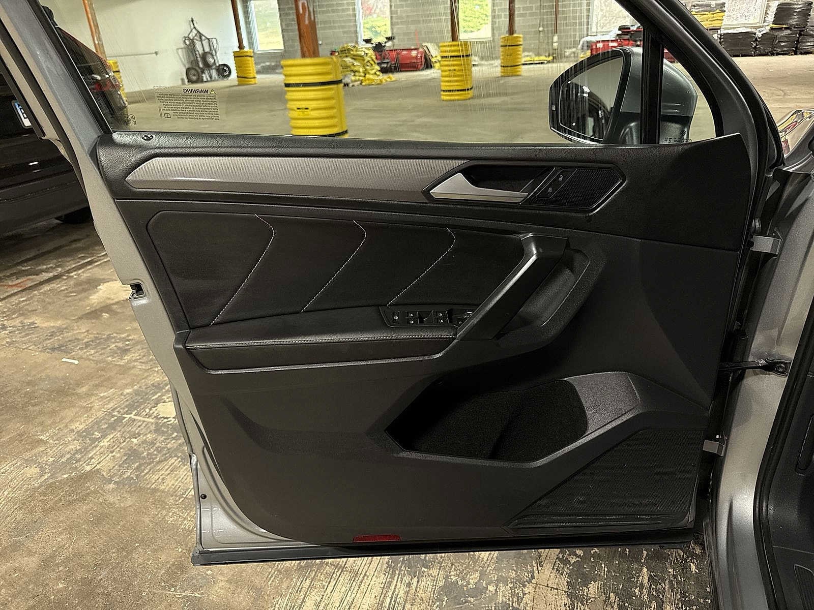 Thumbnail: 2023 Volkswagen Tiguan - 29