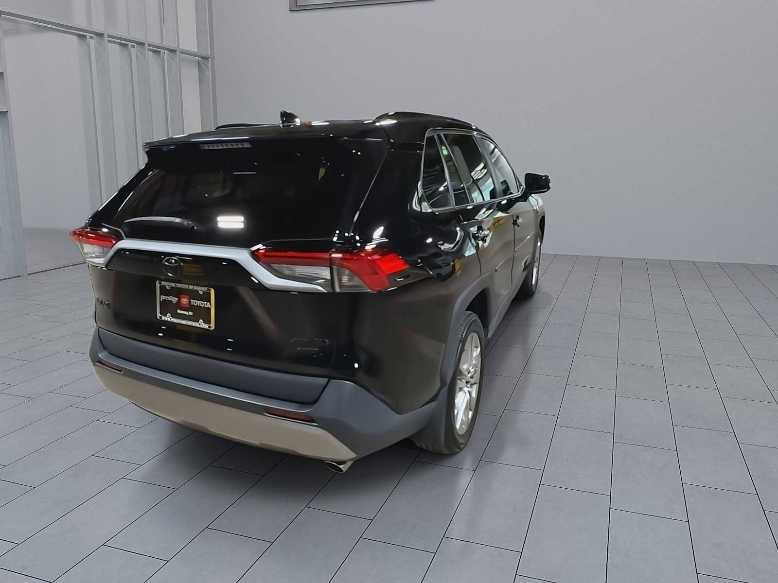 Thumbnail: 2023 Toyota RAV4 - 8