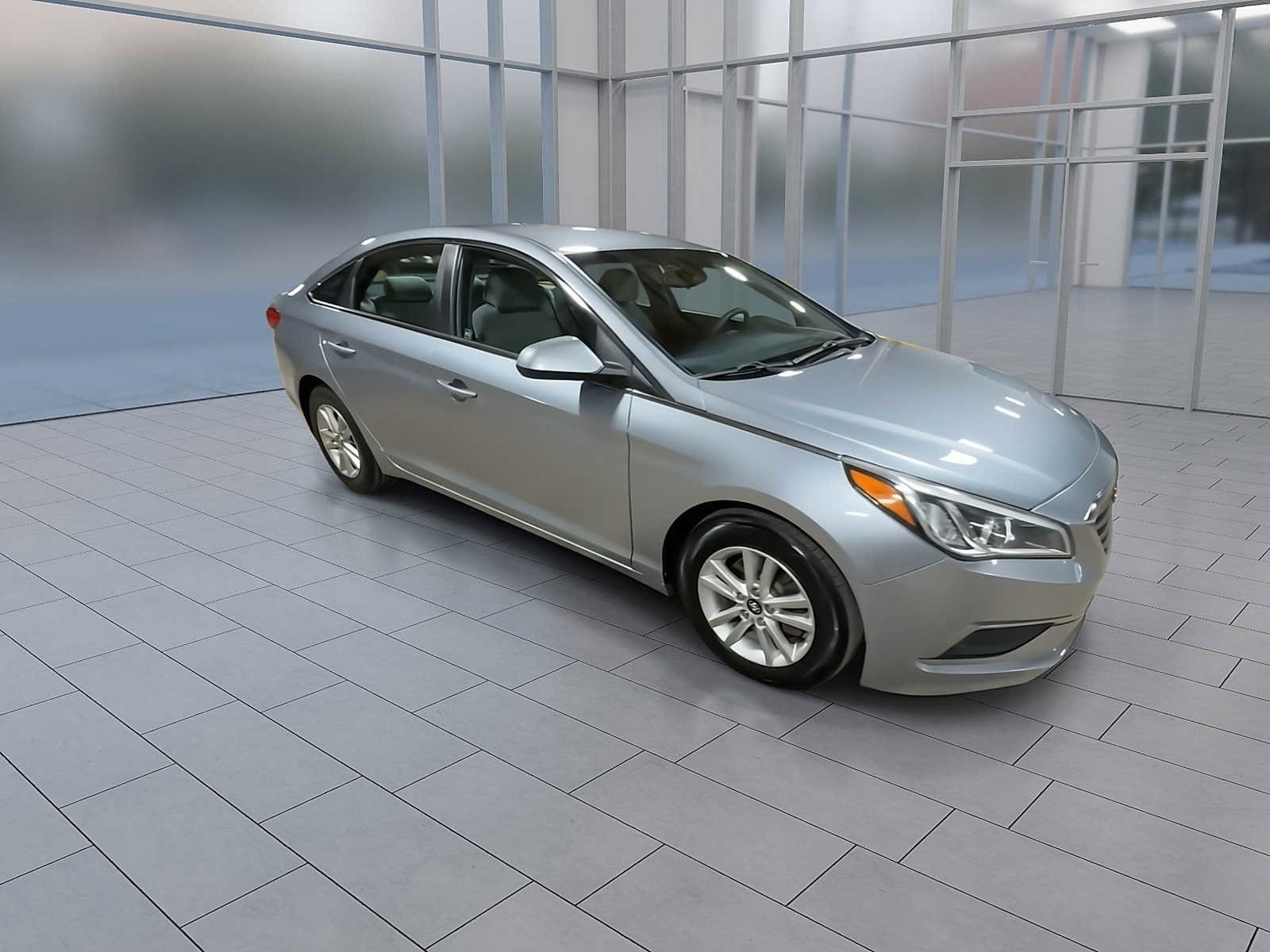 Thumbnail: 2016 Hyundai Sonata - 2