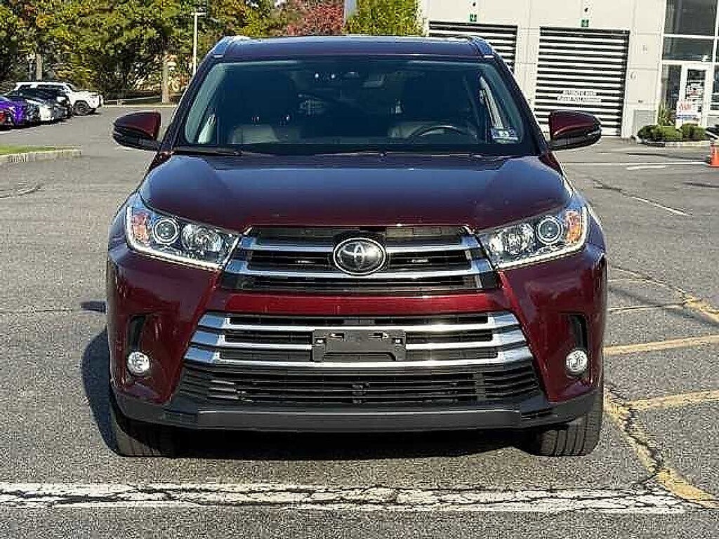 Used 2017 Toyota Highlander Limited V6 SUV