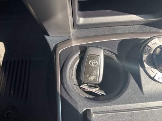 Thumbnail: 2022 Toyota 4Runner - 9
