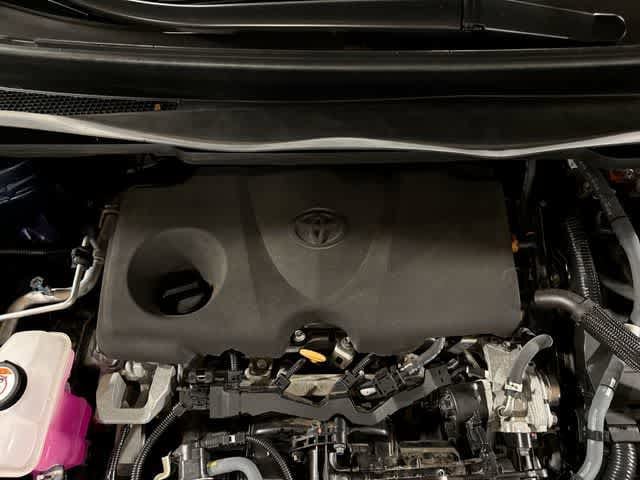 Thumbnail: 2023 Toyota Sienna - 12