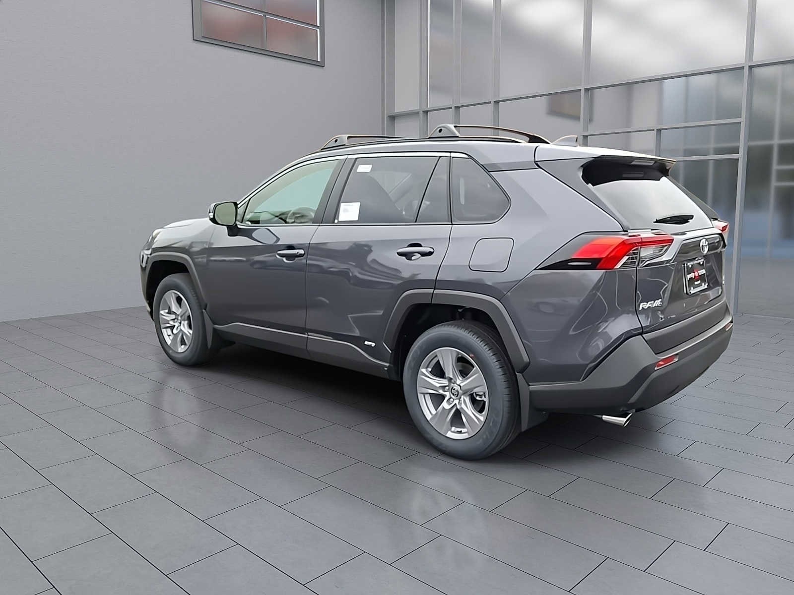 Thumbnail: 2025 Toyota RAV4 - 9