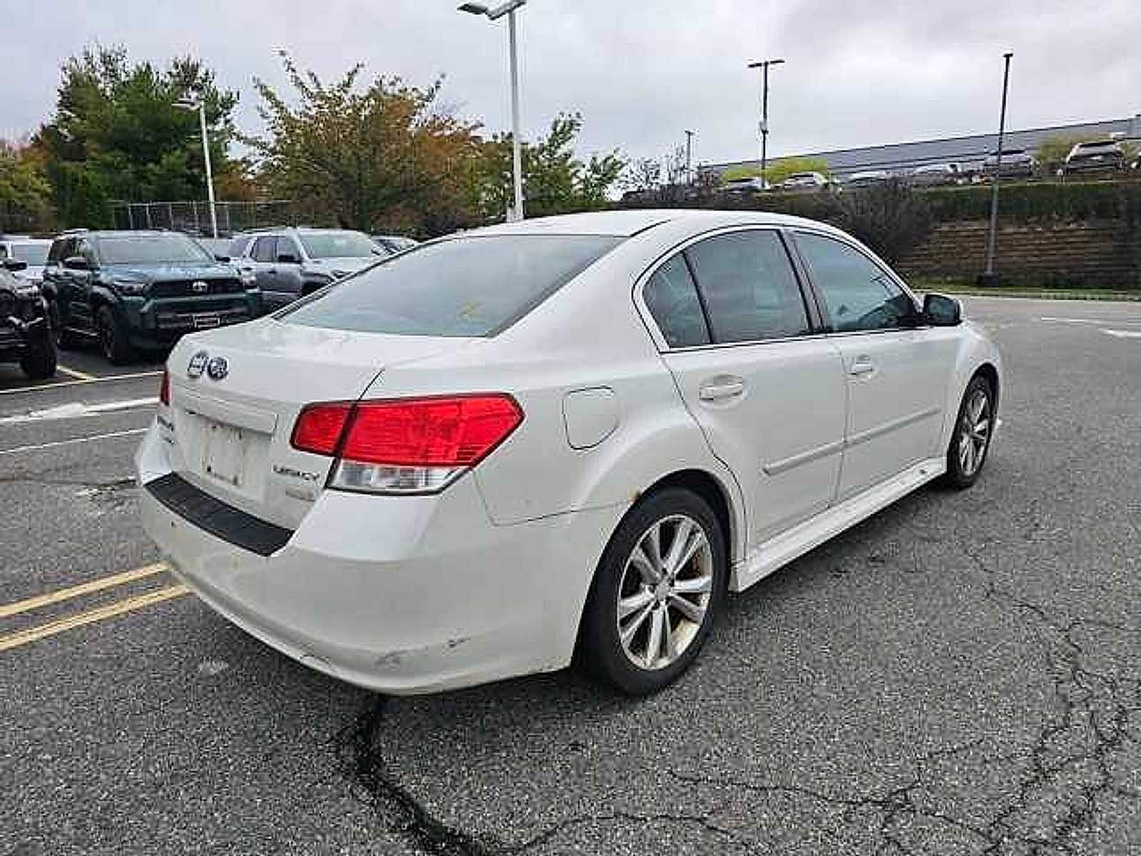 Thumbnail: 2013 Subaru Legacy - 4
