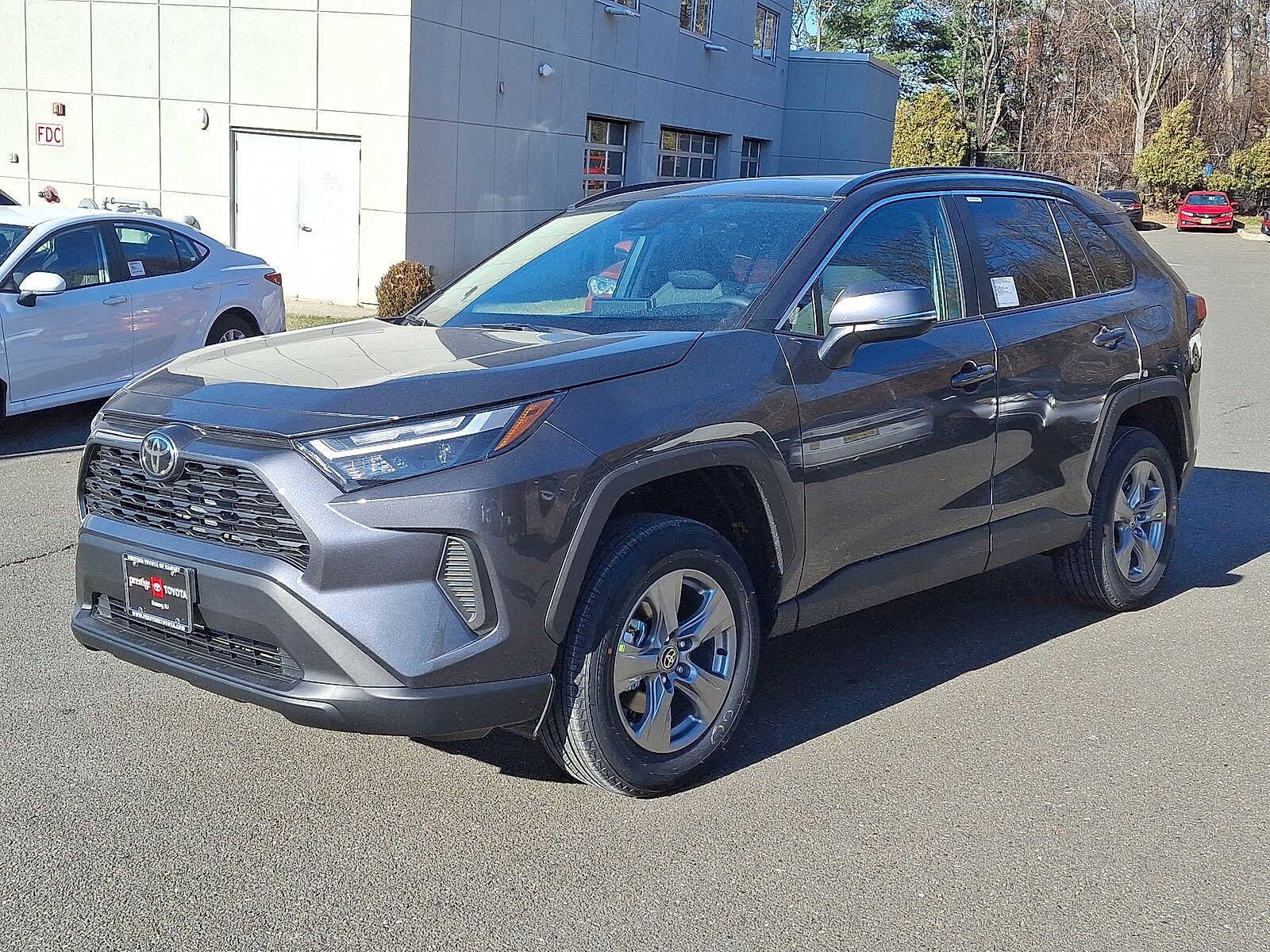 Thumbnail: 2025 Toyota RAV4 - 16