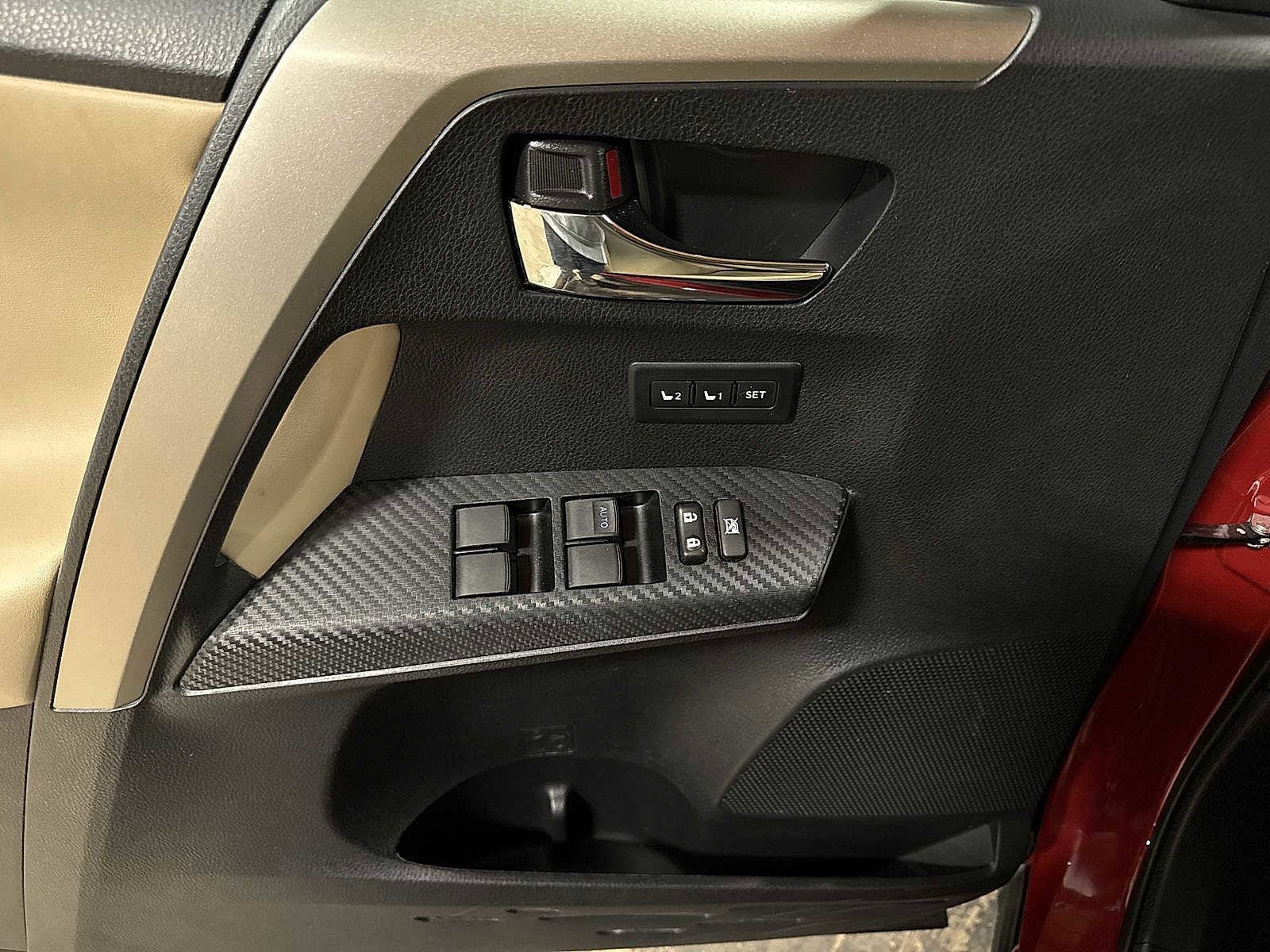 Thumbnail: 2015 Toyota RAV4 - 23