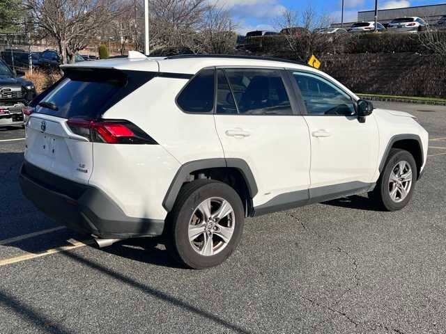 2022 Toyota RAV4 Hybrid LE photo 4