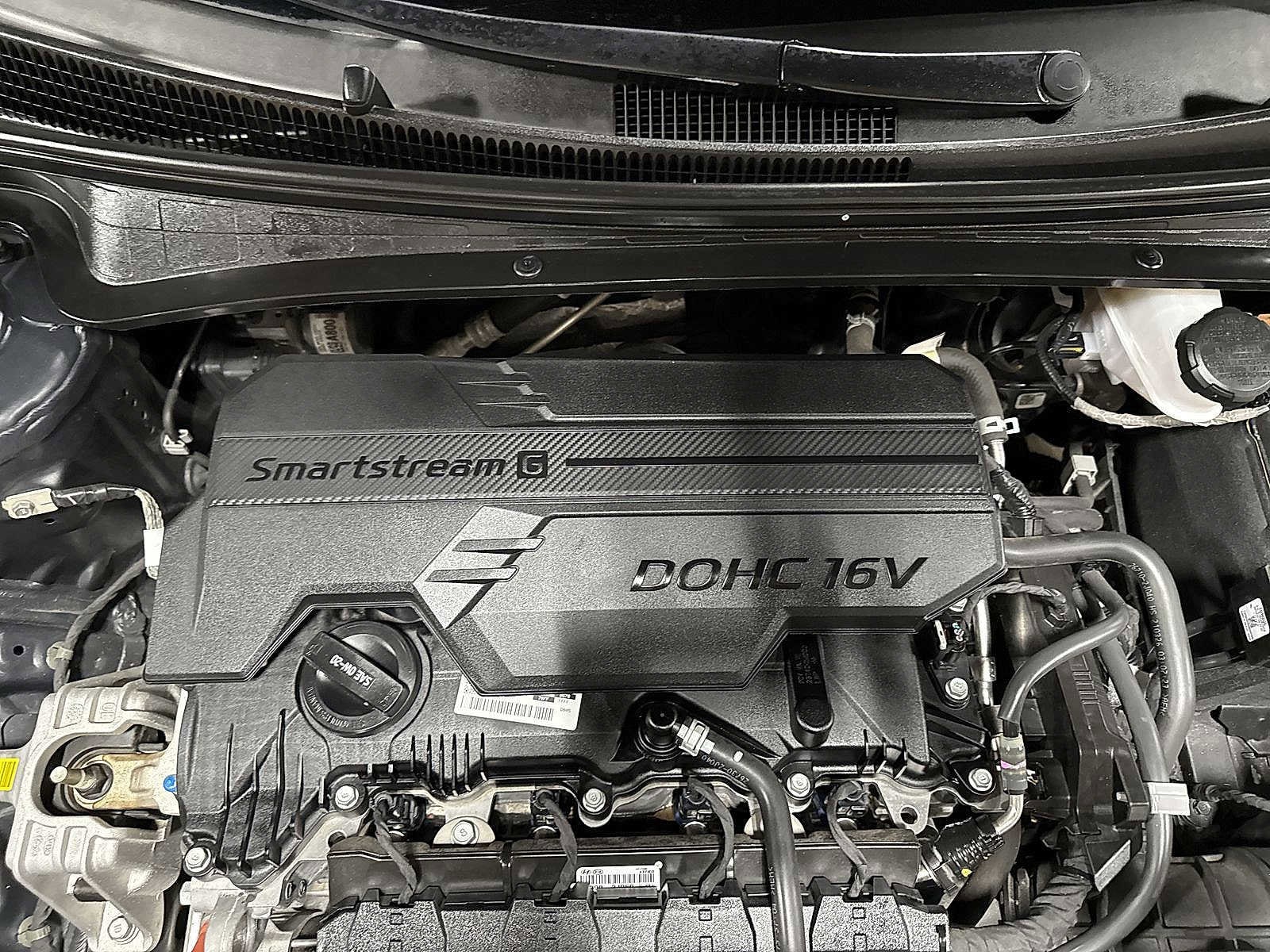 Thumbnail: 2022 Hyundai Elantra - 12