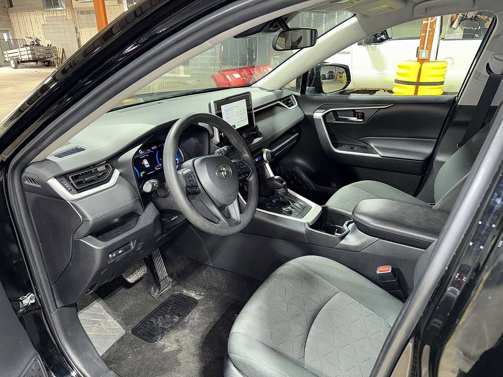 Thumbnail: 2024 Toyota RAV4 - 29