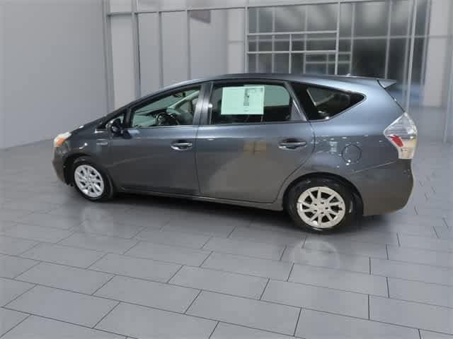 Thumbnail: 2012 Toyota Prius v - 6