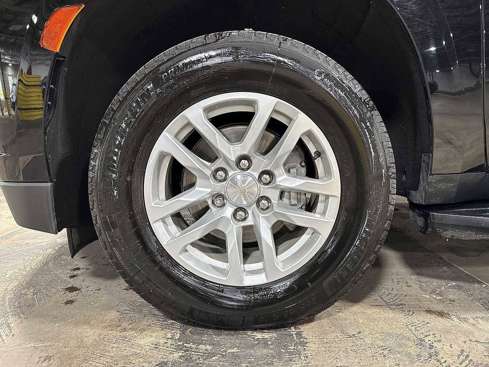 Thumbnail: 2023 Chevrolet Suburban - 10