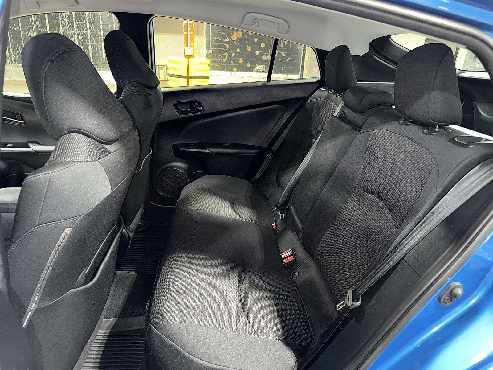 Thumbnail: 2022 Toyota Prius - 17