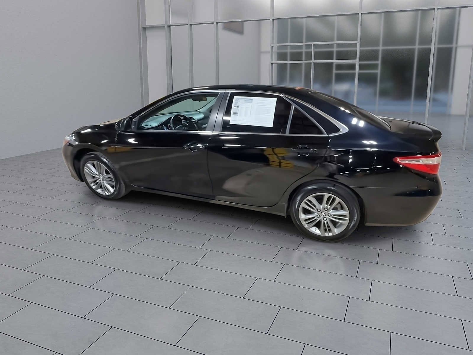 Thumbnail: 2016 Toyota Camry - 6