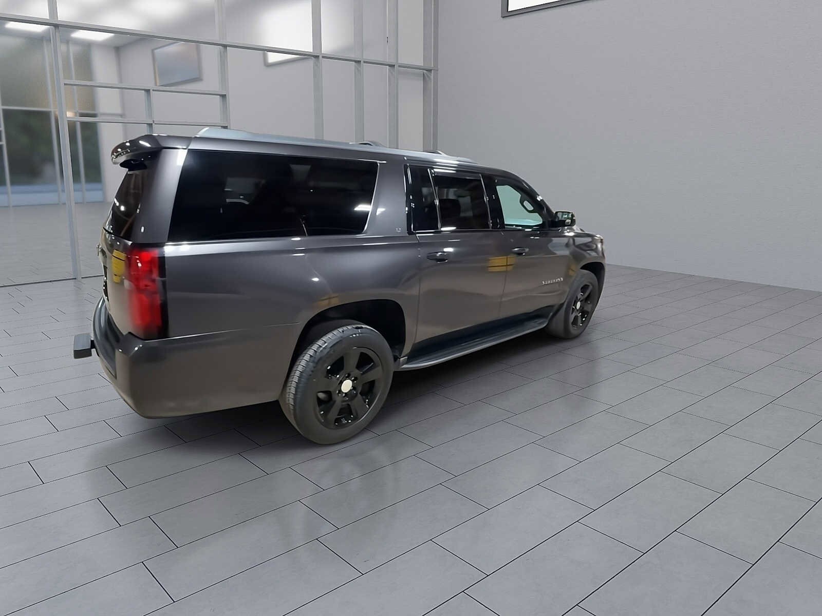 Thumbnail: 2017 Chevrolet Suburban - 8