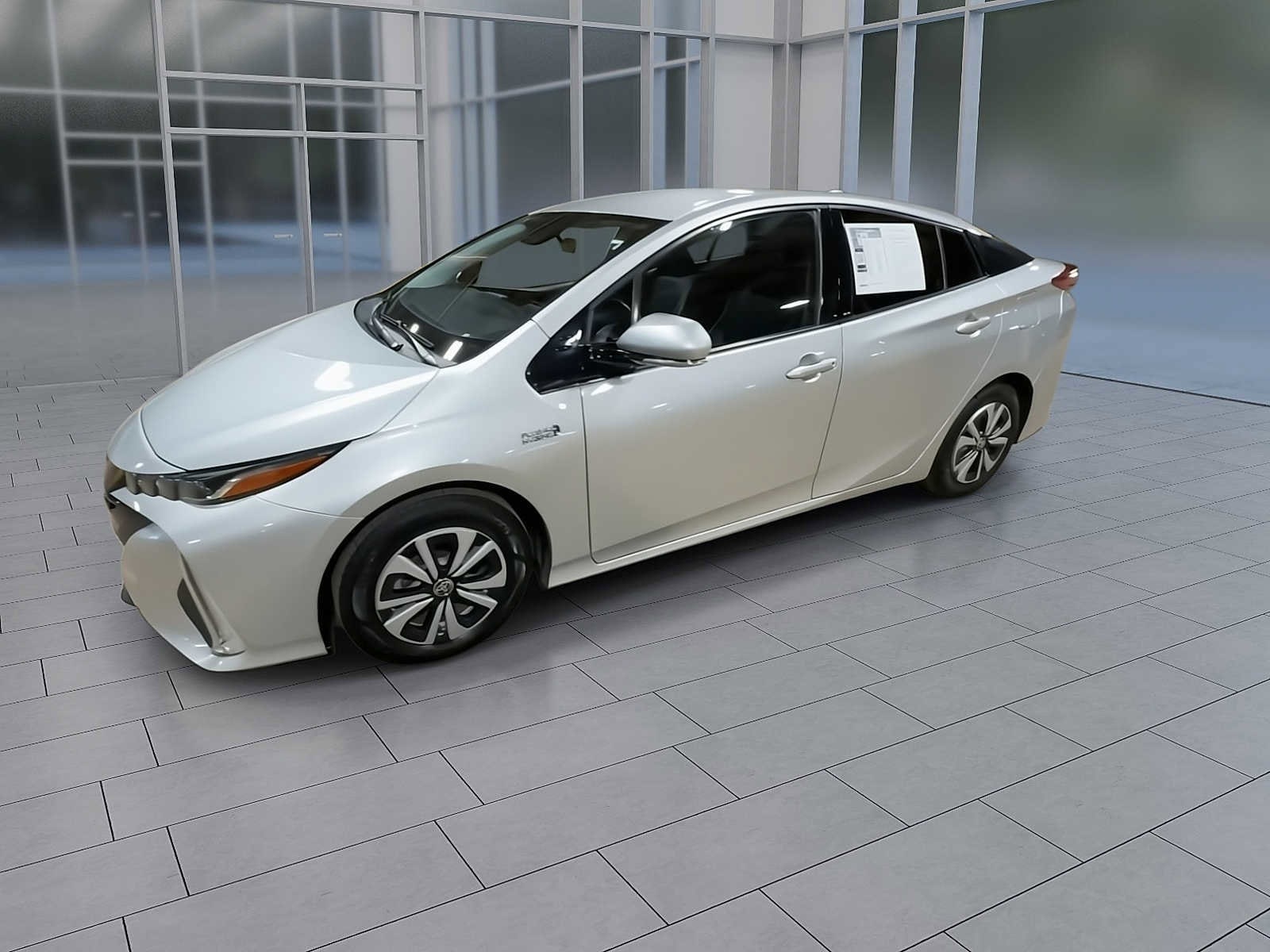 Thumbnail: 2017 Toyota Prius Prime - 4