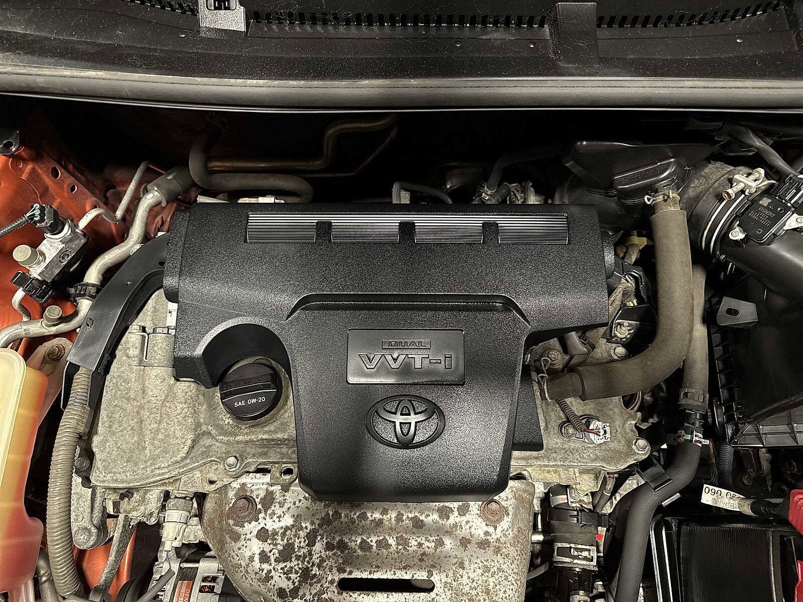 Thumbnail: 2015 Toyota RAV4 - 12