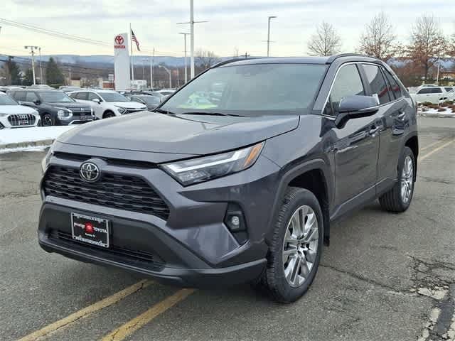 2025 Toyota RAV4 XLE Premium's photo