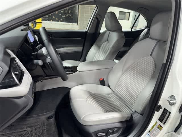 2022 Toyota Camry SE 15