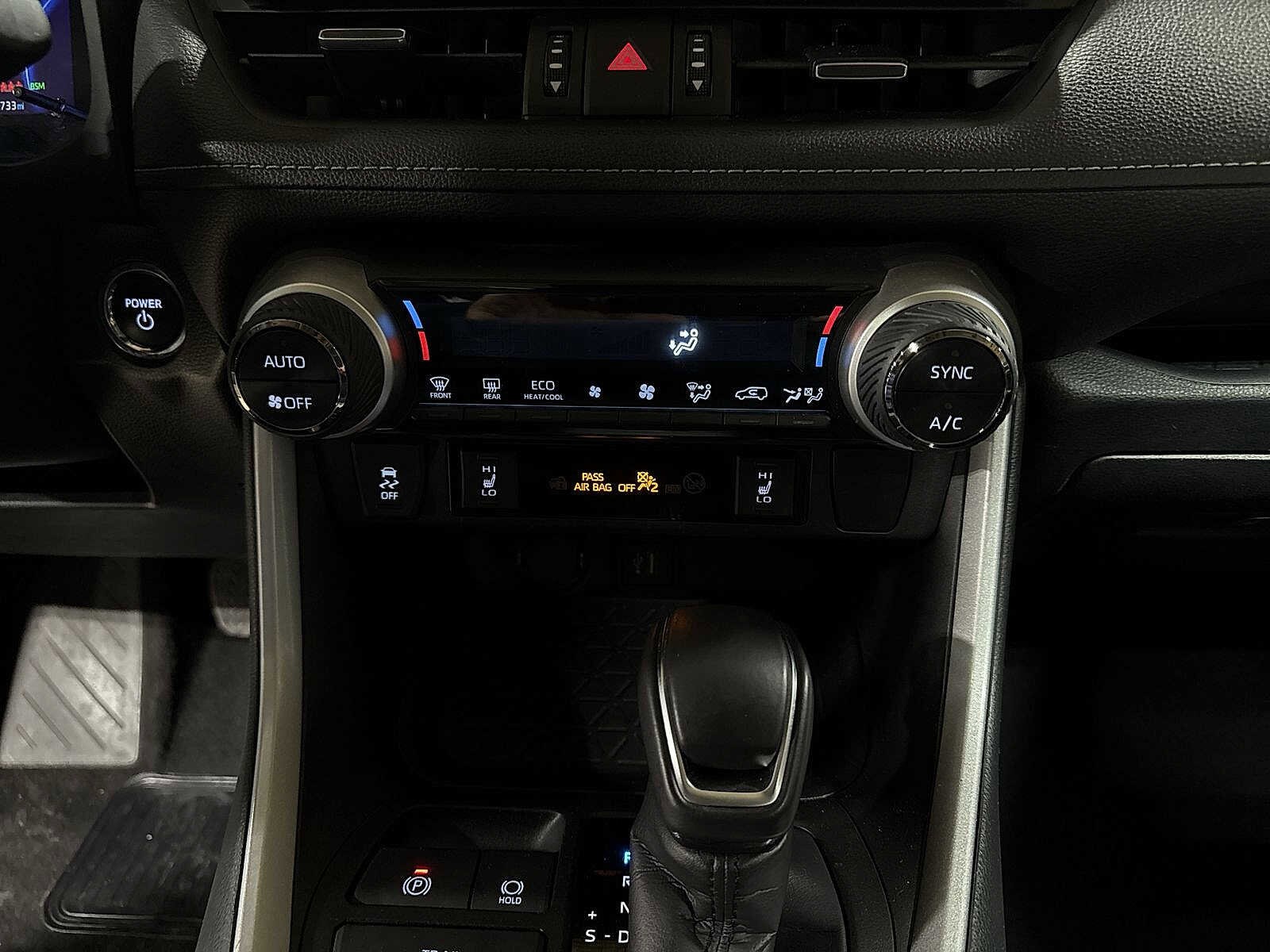 Thumbnail: 2024 Toyota RAV4 - 21