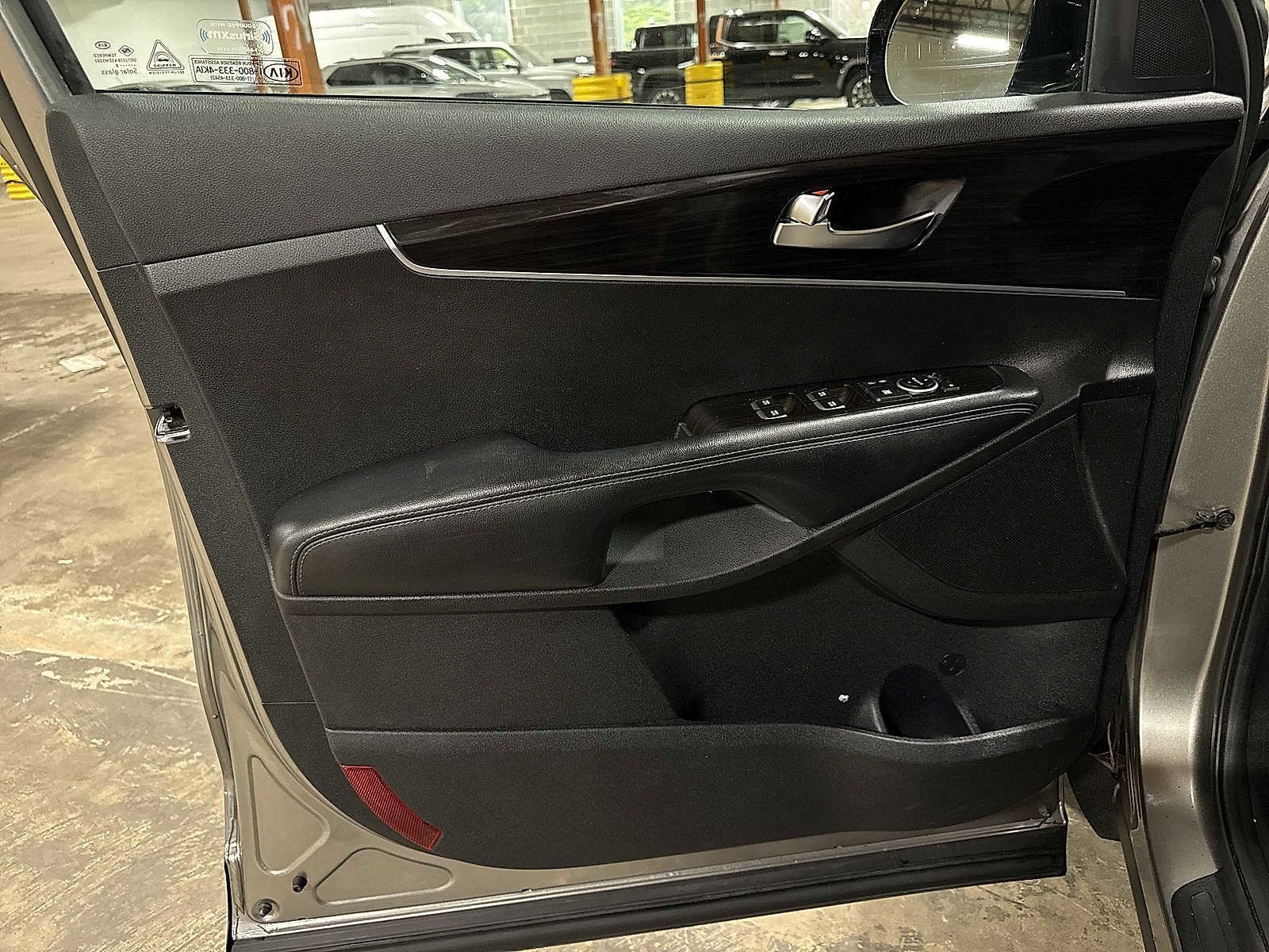 Thumbnail: 2019 Kia Sorento - 30