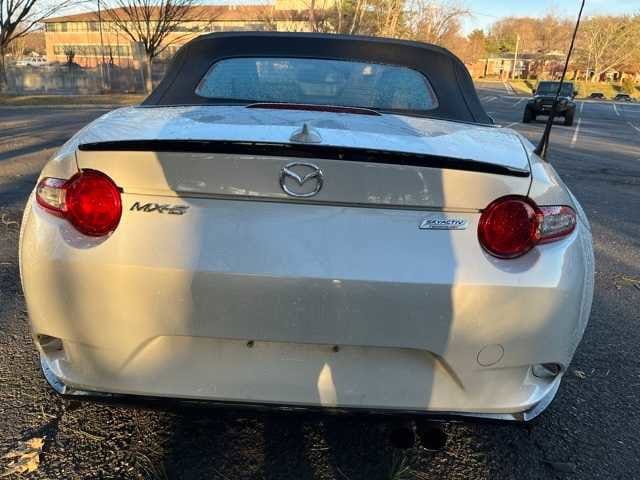 Thumbnail: 2017 Mazda MX-5 Miata - 5