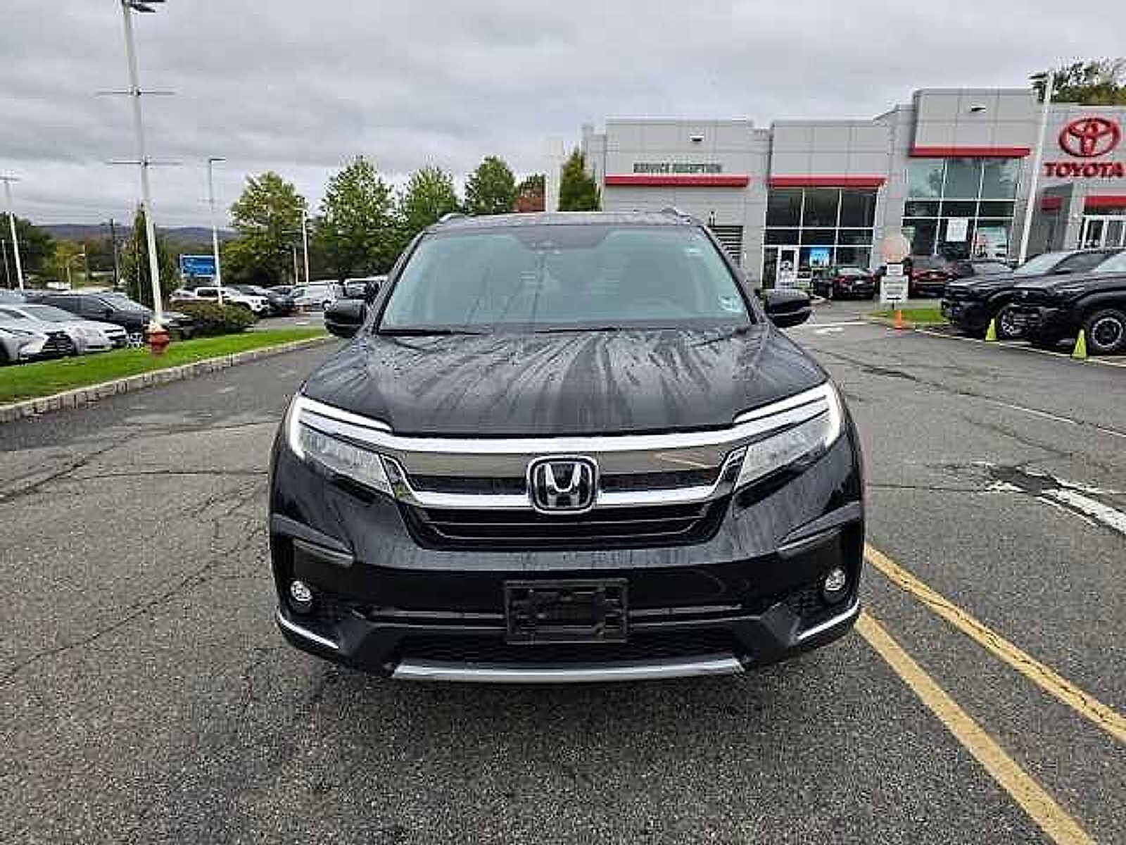2022 Honda Pilot Elite photo 2