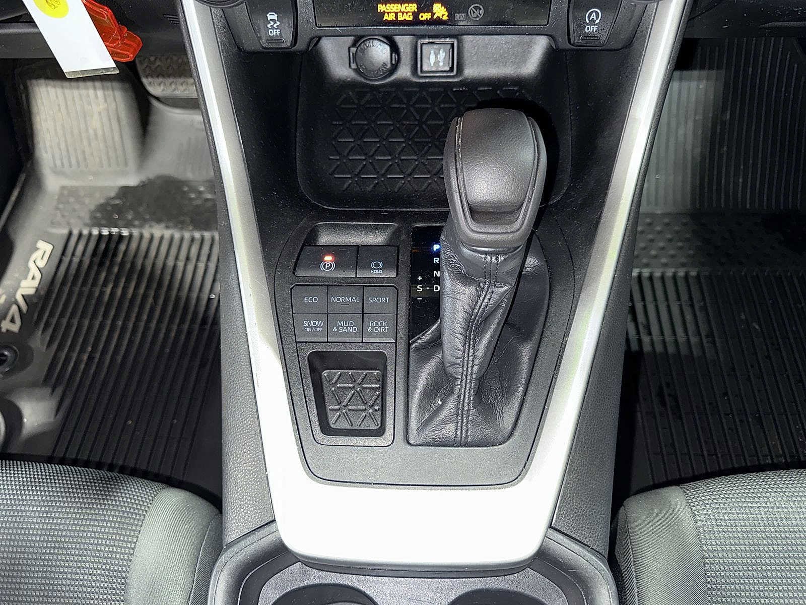 Thumbnail: 2019 Toyota RAV4 - 29