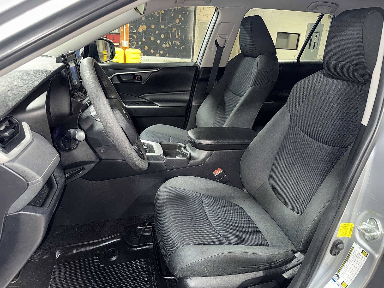 Thumbnail: 2019 Toyota RAV4 - 15