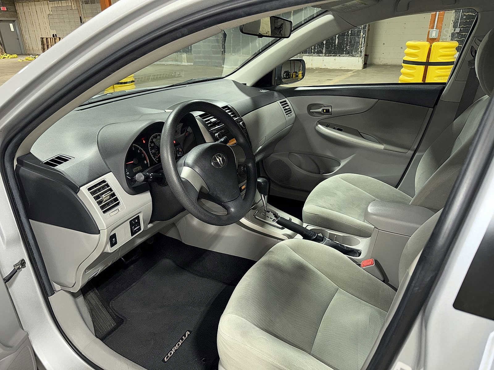 Thumbnail: 2011 Toyota Corolla - 26