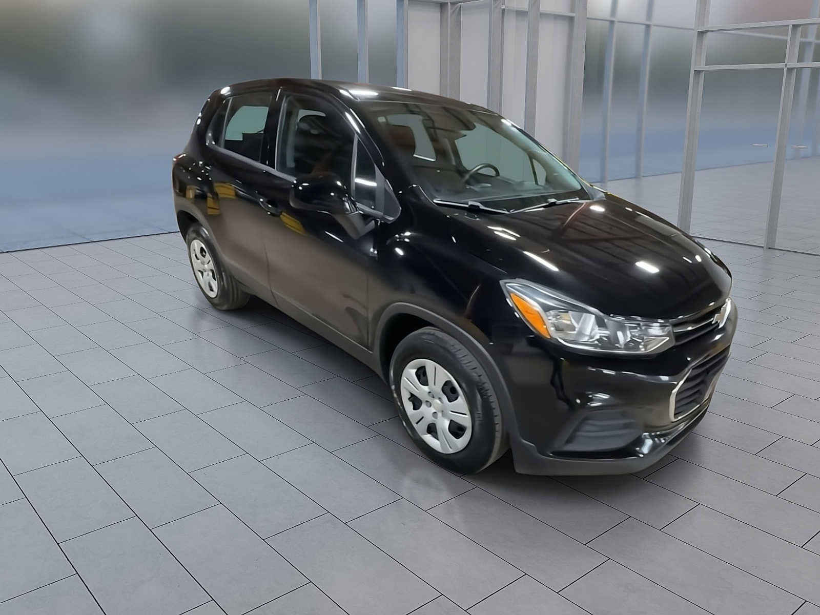 Thumbnail: 2019 Chevrolet Trax - 2