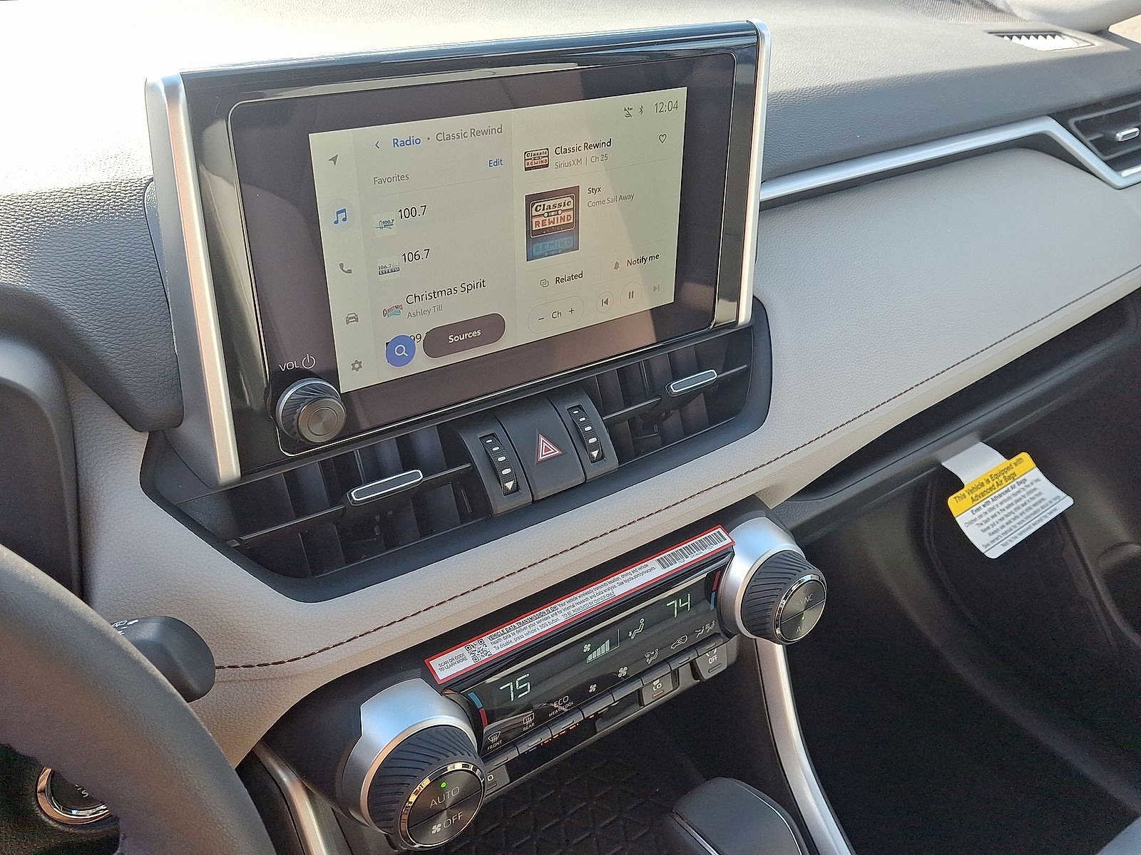 Thumbnail: 2025 Toyota RAV4 - 22