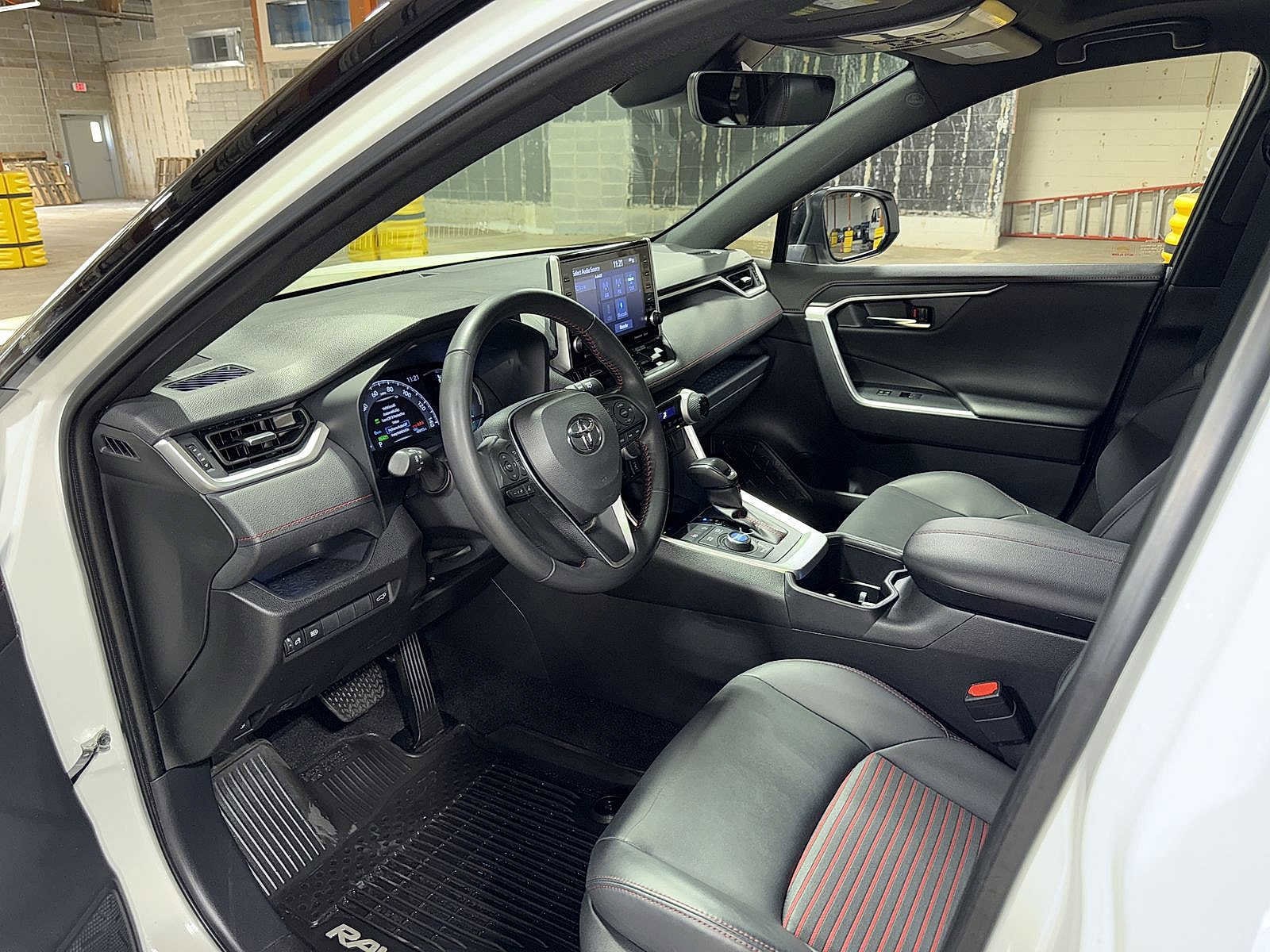 Thumbnail: 2022 Toyota RAV4 - 29